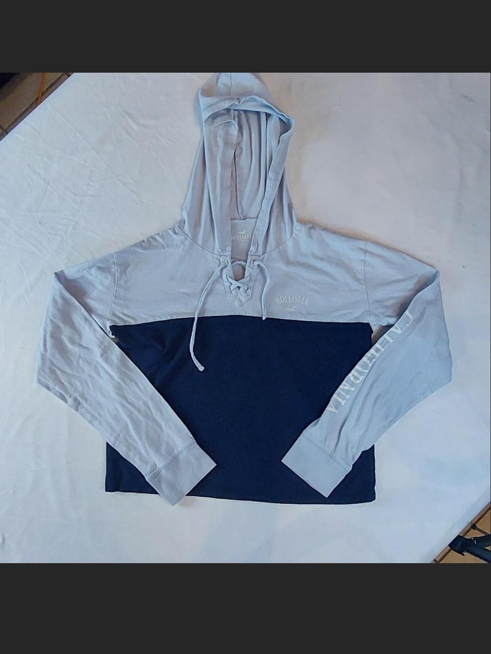 Hollister California Womens XS Lace-Up Colorblock Hoodie shirt Like New